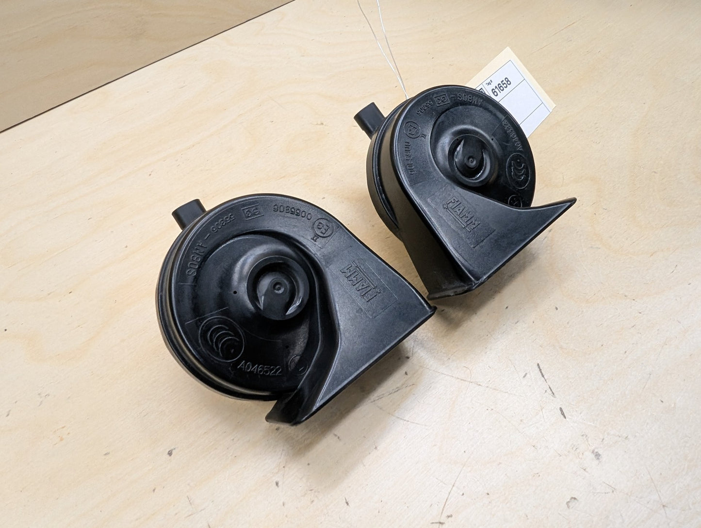 2007-2013 BMW 335i E93 Alarm Horns SET 7159420