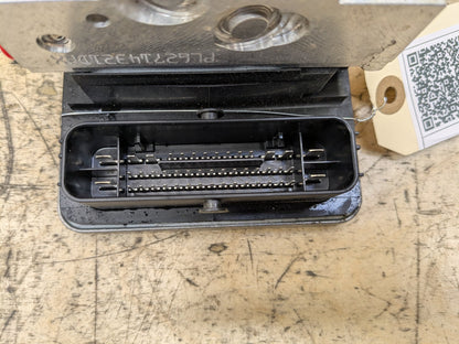 2016-2019 BMW 740i G12 ABS Pump Module 6886388 OEM