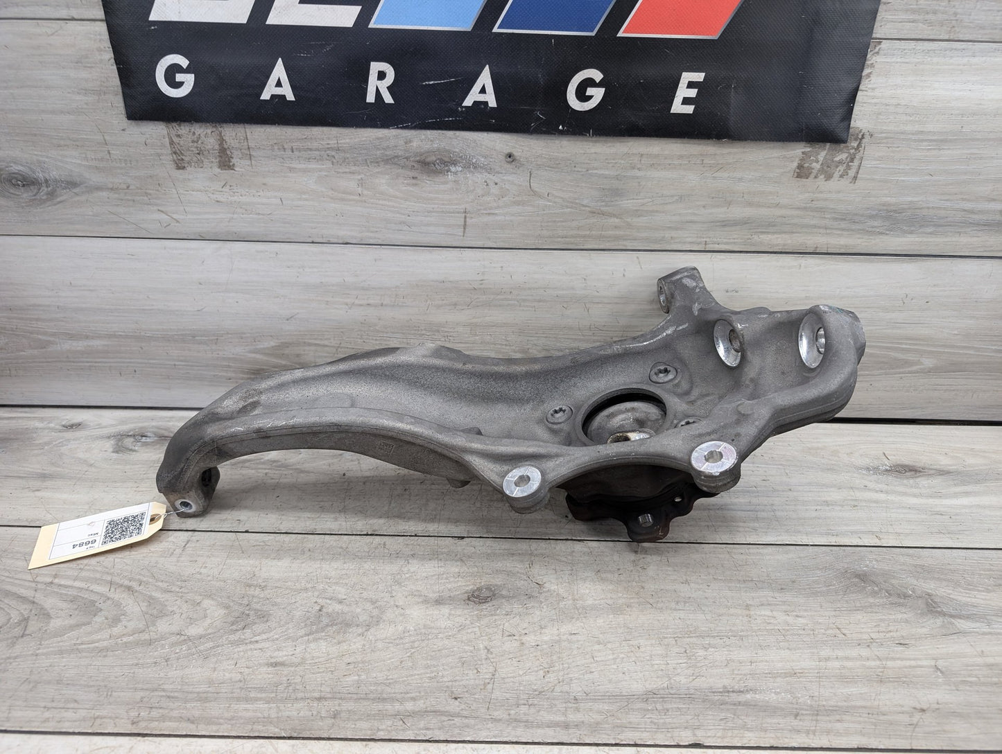 2017-2023 BMW 530i G30 Front Left Driver Spindle Knuckle w/ Bearing 6884381