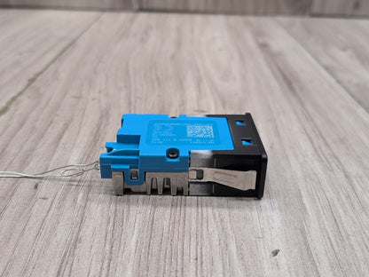 OEM BMW F48 F97 G01 G20 G22 G23 G26 G30 USB Type C Socket Charger Port Connector