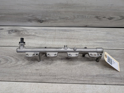 BMW G30 530i B46B20O0 Engine Motor Fuel Injector Rail Line 7639979