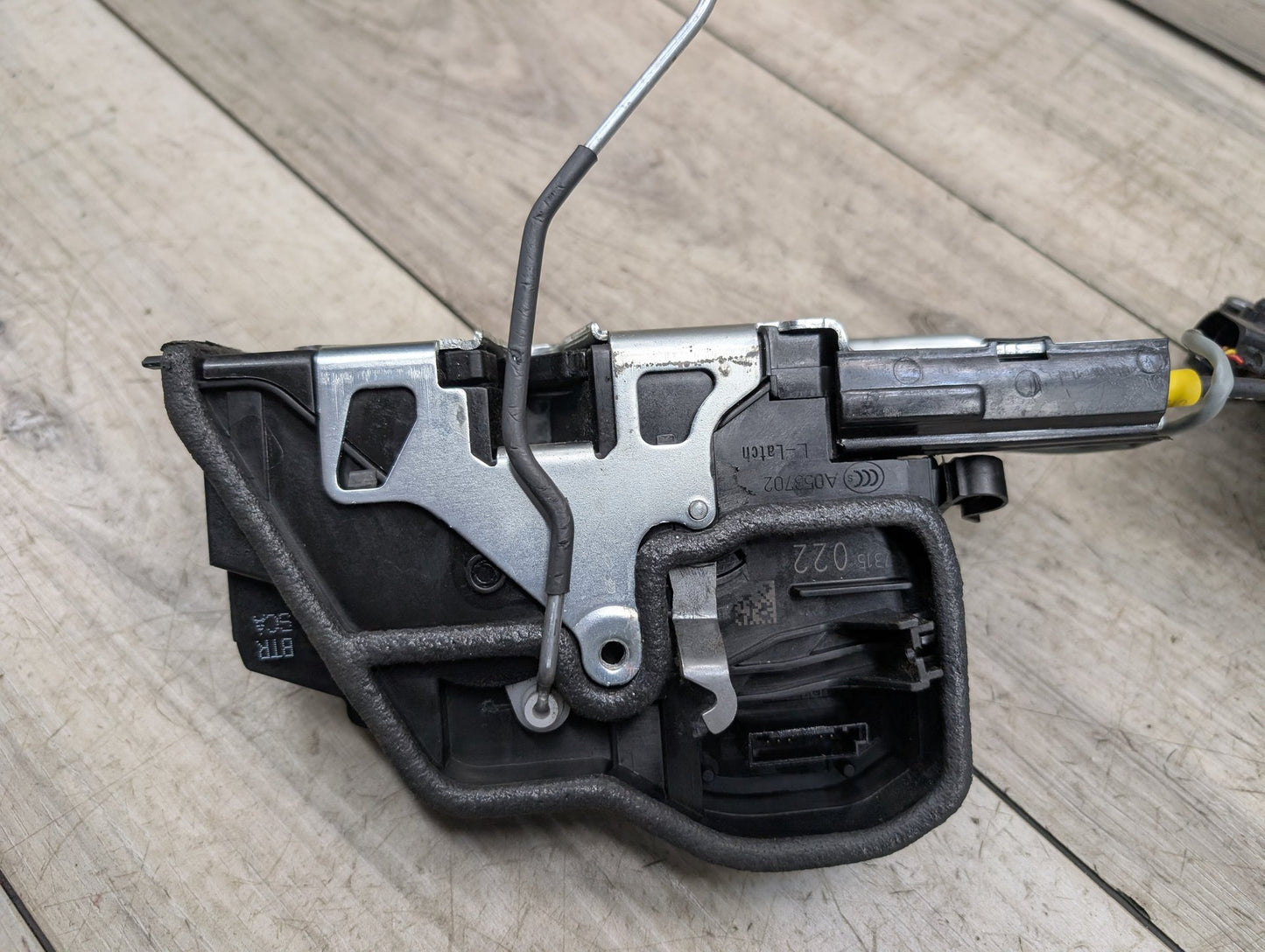 2007-2013 BMW X5 E70 Front Right Passenger Door Latch Lock Actuator w/ Soft Close 7315022