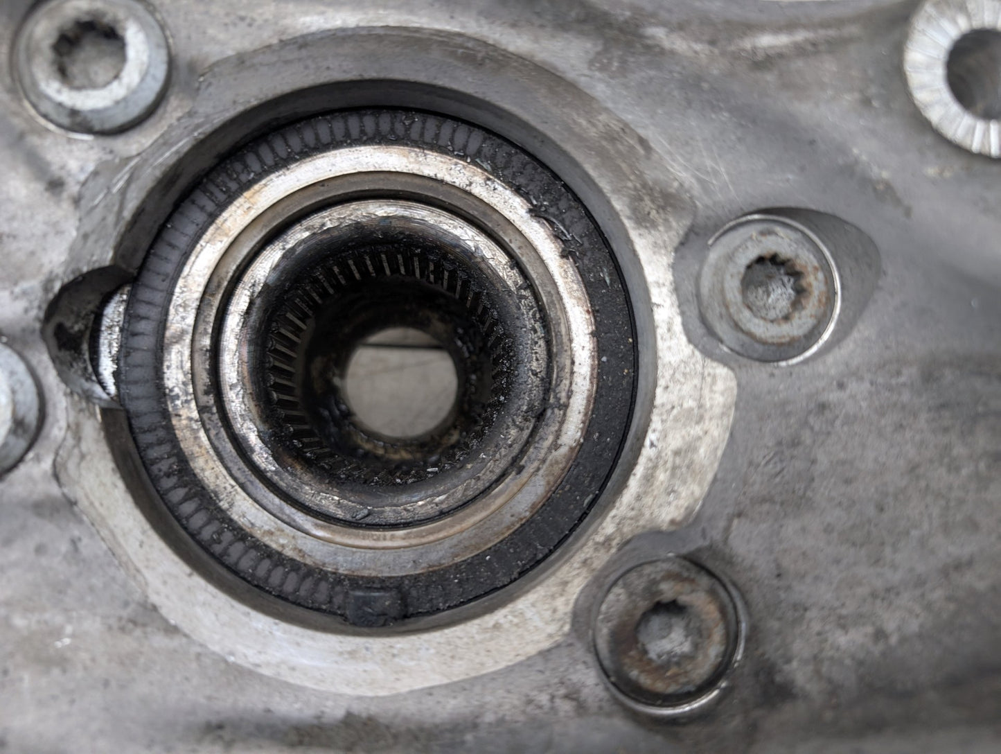 2009 - 2017 Audi Q5 8R Front Left Driver Spindle Knuckle w/ Bearing 4G0407241C EA888