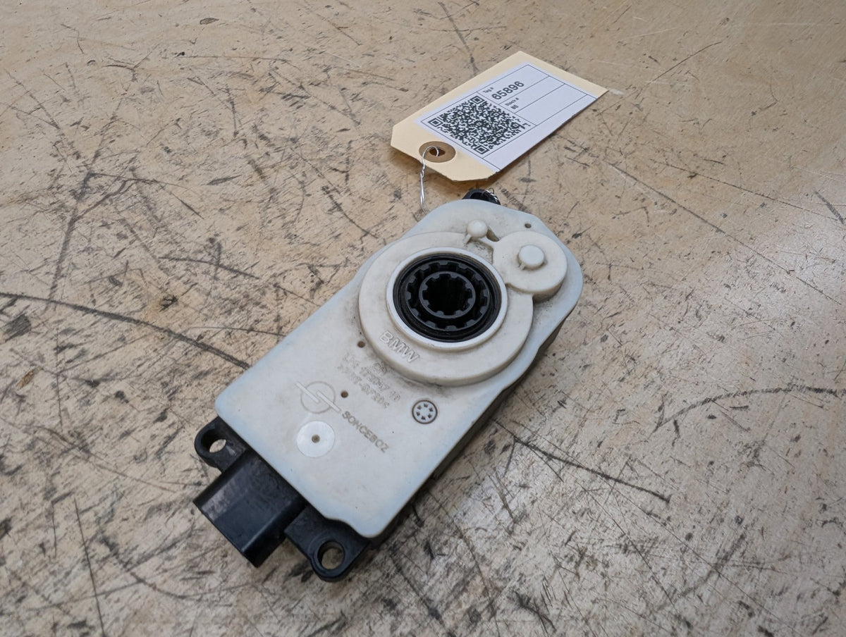 OEM BMW G05 G07 G12 G20 330 M340 X5 X7 Front Upper Grille Shutter Motor Actuator
