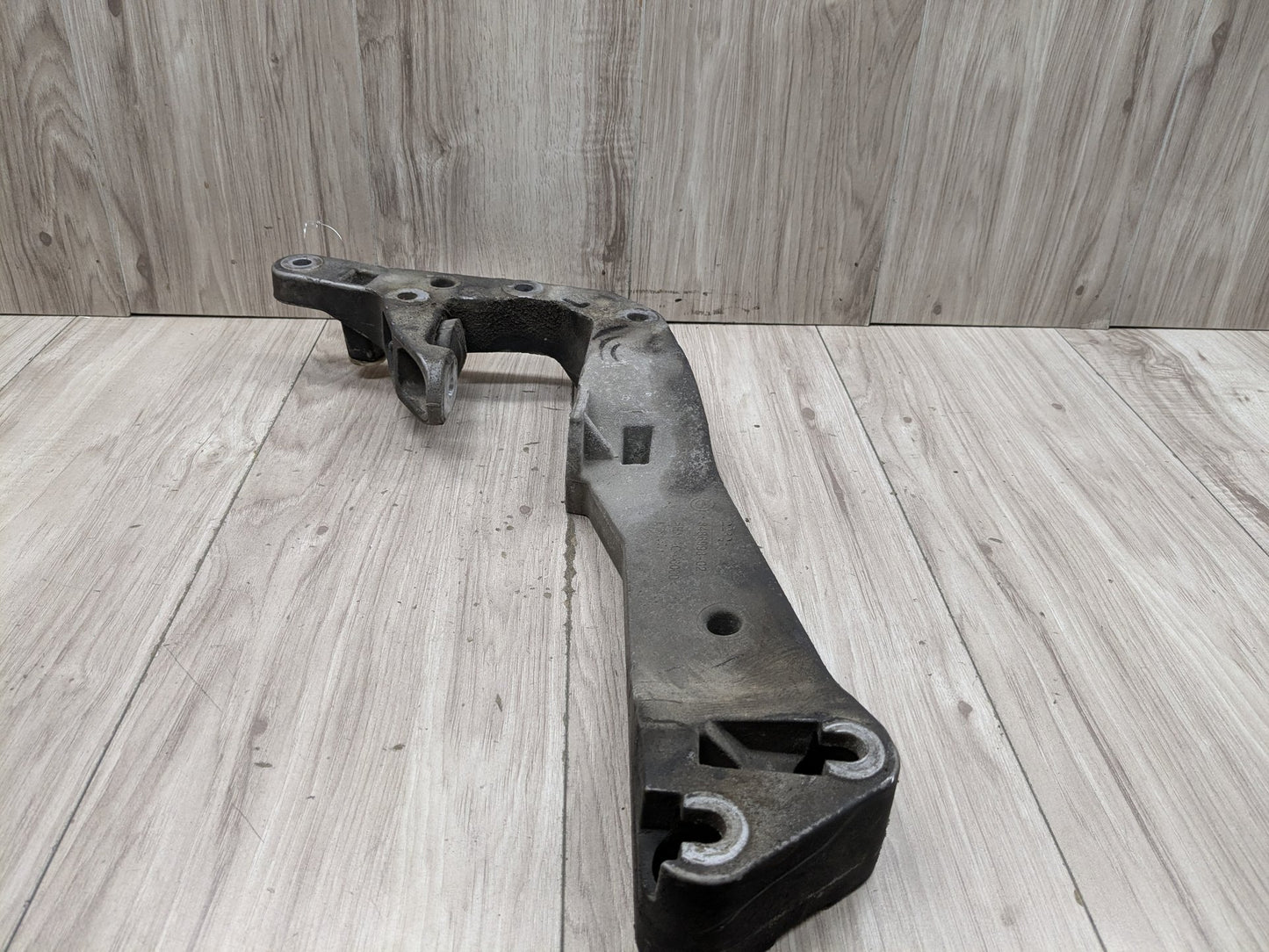2019 - 2026 BMW X5 G05 Transmission Mount Bracket 8486998 N63B44M3