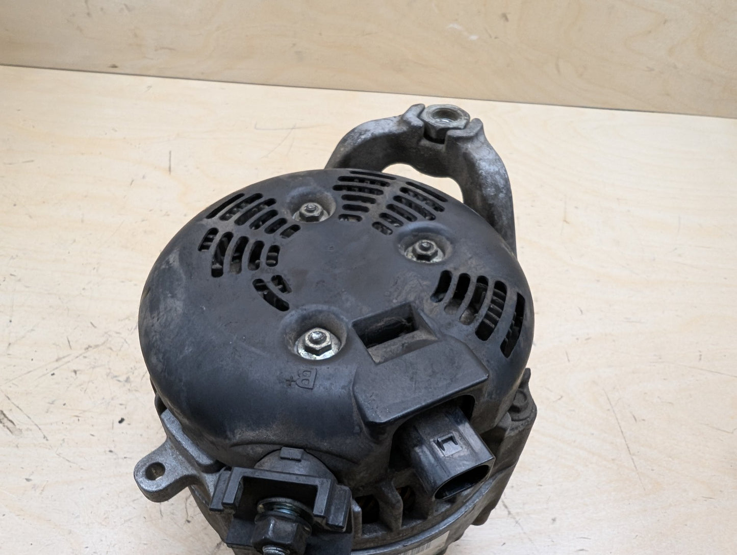OEM BMW E84 F10 F22 F25 F30 F32 F36 N20 N26 Charging Alternator Generator 210A