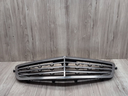 2009-2012 Mercedes-Benz E550 W212 Front Middle Center Bumper Cover Grille A2128800583 OEM