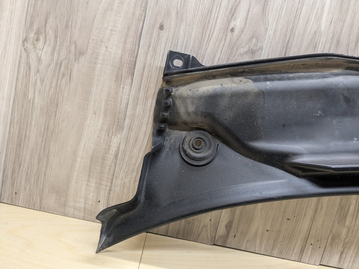 2009-2011 Mercedes-Benz SLK-Class R171 Front Windshield Cowl Vent Grill Cover