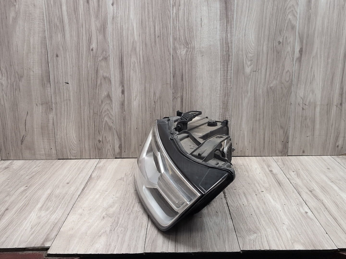 16-18 OEM Audi Q3 8U Front Right Passenger HID Xenon Headlight 8U0941006E