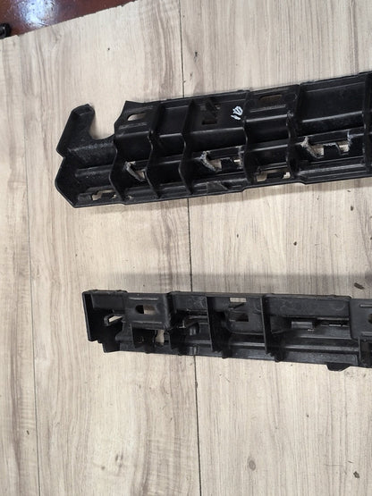 2012-2018 BMW M6 F06 Right Passenger Side Skirt Rocker Panel Brackets SET 7276350