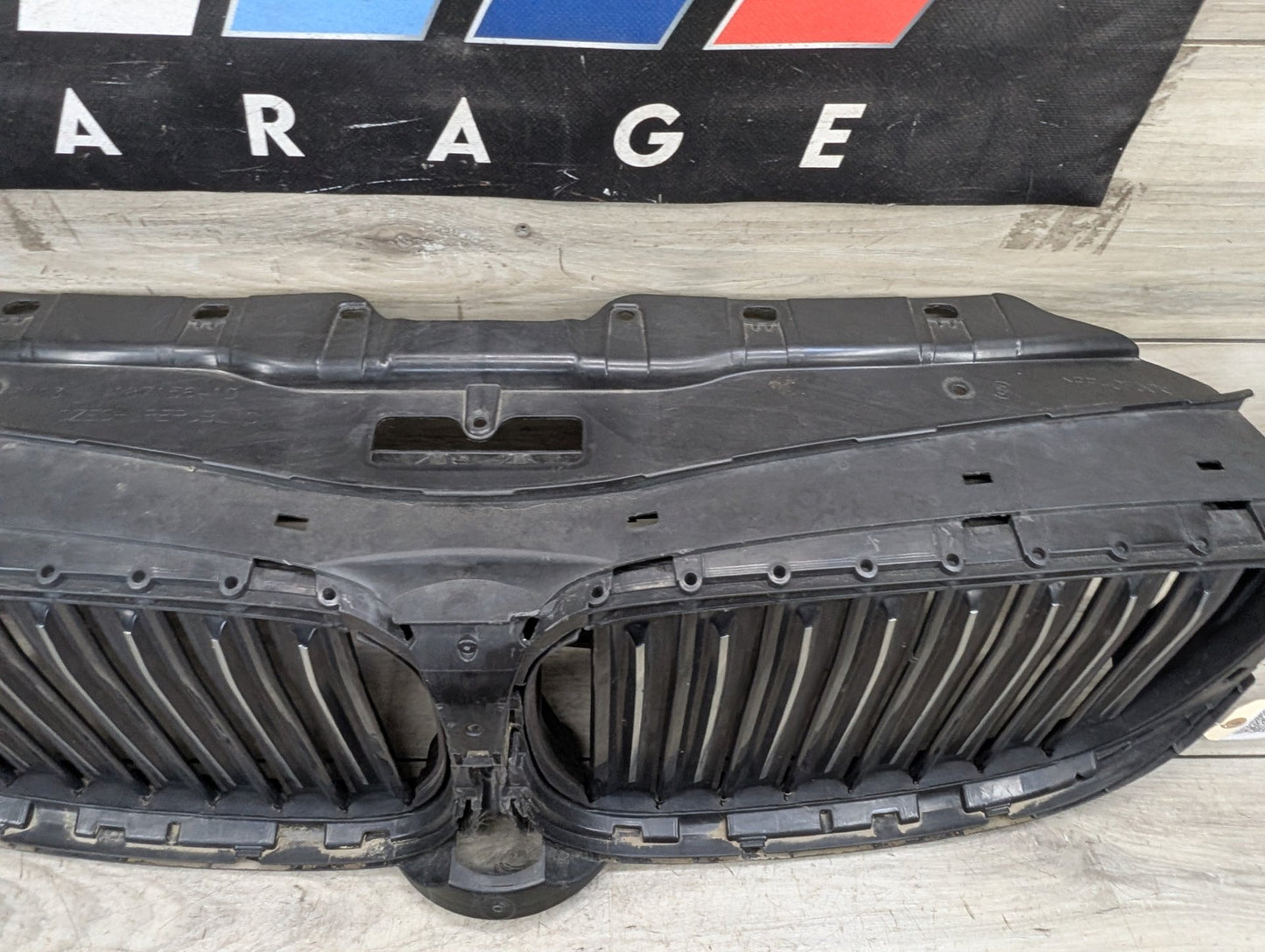 2016-2022 BMW 750Li G12 Front Bumper Radiator Air Flap Shutter 7347374