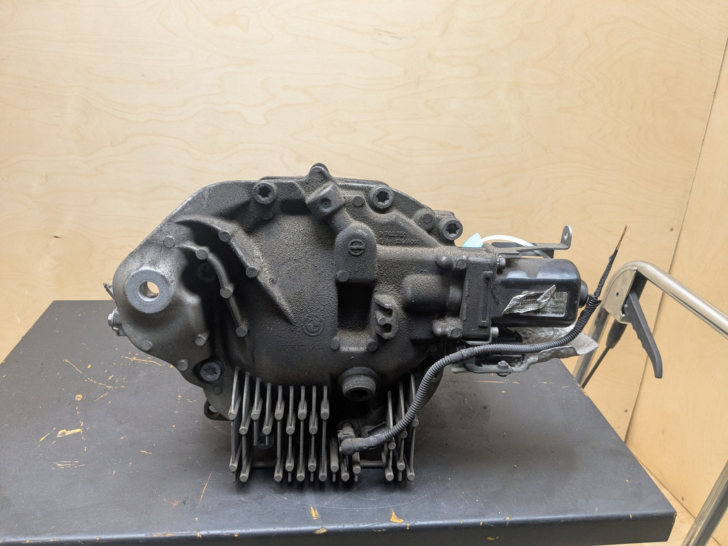 OEM BMW G20 G22 G23 G42 M340i M440i RWD Rear Differential Axle Carrier 2.81 k