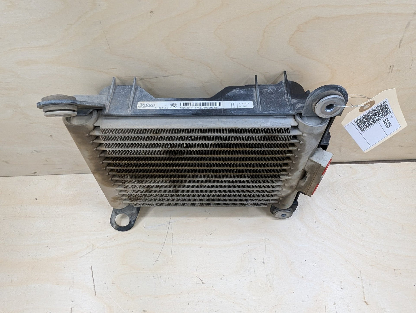OEM BMW F22 F23 F30 F32 F33 F36 335 440 Engine Oil Auxiliary Secondary Radiator
