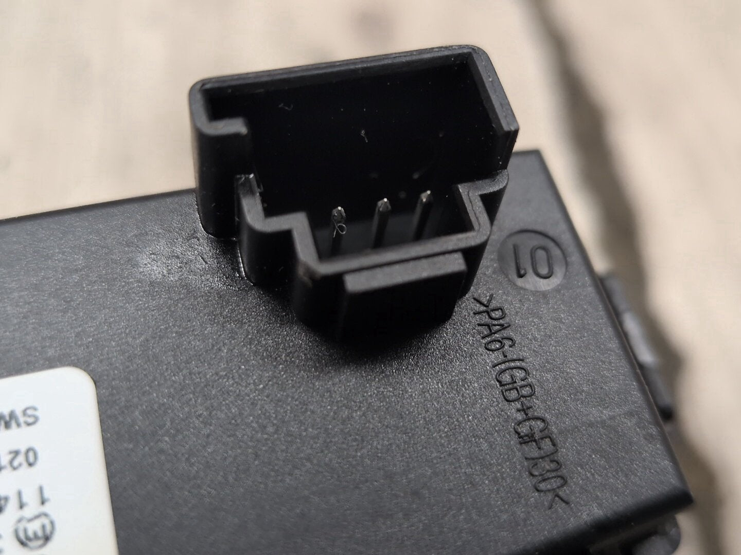 2009-2012 Mercedes-Benz E550 W212 Front Center Console Control Switch Button OEM