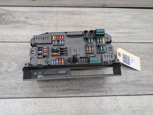 2007 - 2013 BMW X5 E70 Front Power Distribution Fuse Box 9145115 N62B48B