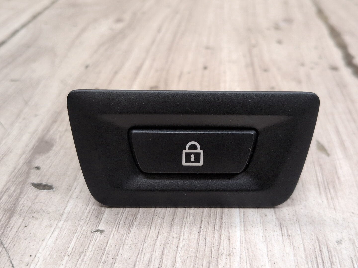 2012-2018 BMW M6 F06 Liftgate Trunk Lid Lock Unlock Switch 9275120