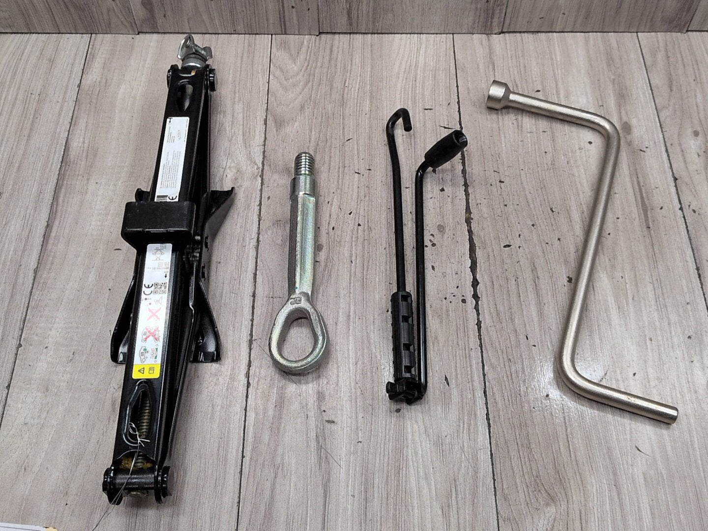 2018-2024 BMW X3 G01 Emergency Spare Wheel Rim Tire Tool Kit SET