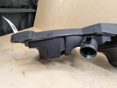 2012-2018 BMW F30 320i N20B20U0 Engine Air Filter Box Assembly 7597589