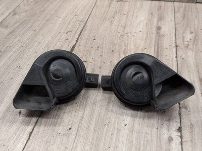 2010-2016 Audi S4 B8 Alarm Horns SET 8T0951223 OEM