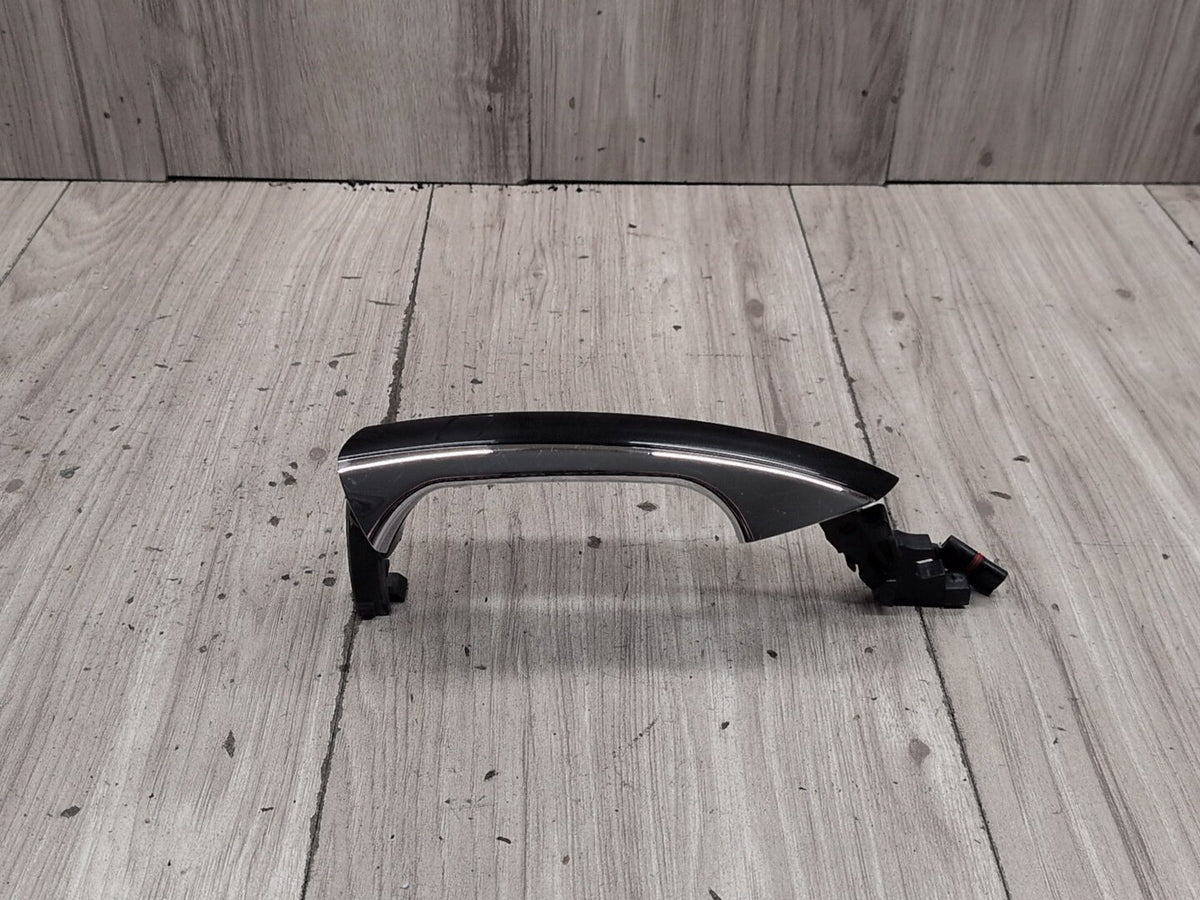 2009-2012 Mercedes-Benz E550 W212 Front or Rear Left Driver Exterior Door Handle w/ Comfort Access OEM