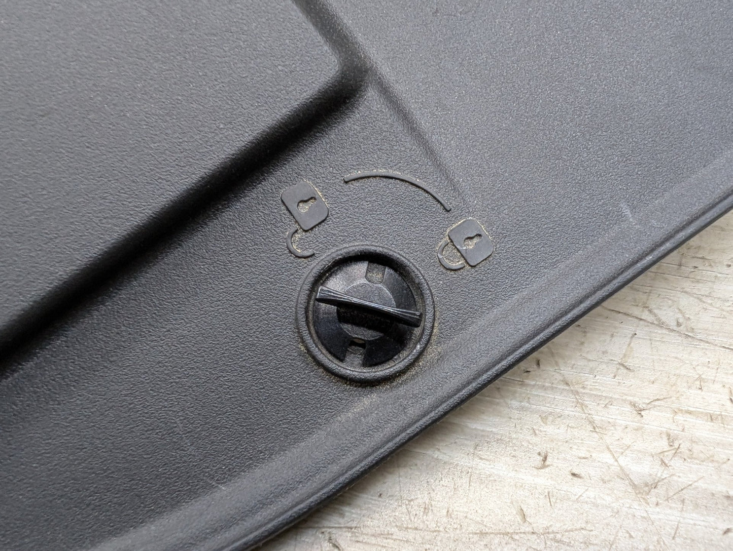 2019-2026 BMW X5 G05 Left Driver Side Cowl Cover 7434881