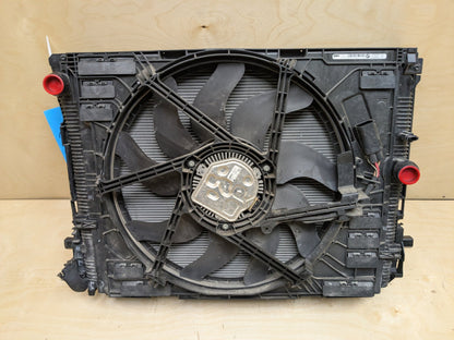 2019 - 2026 BMW 330i G20 Radiator Cooling Condenser Fan Shroud Assembly SET 8666817 B46B20O1