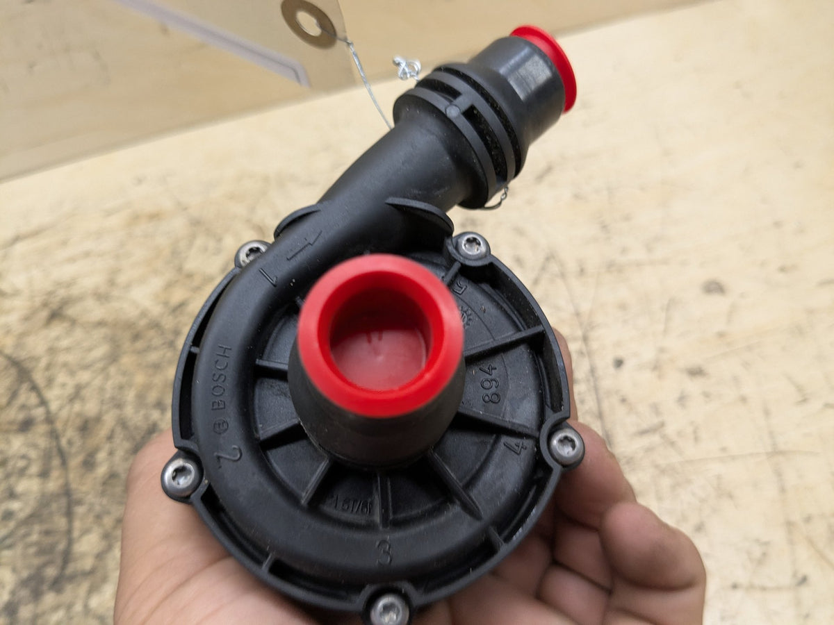 16-24 OEM BMW F90 G11 G12 G30 M5 Engine Electric Auxiliary Water Coolant Pump