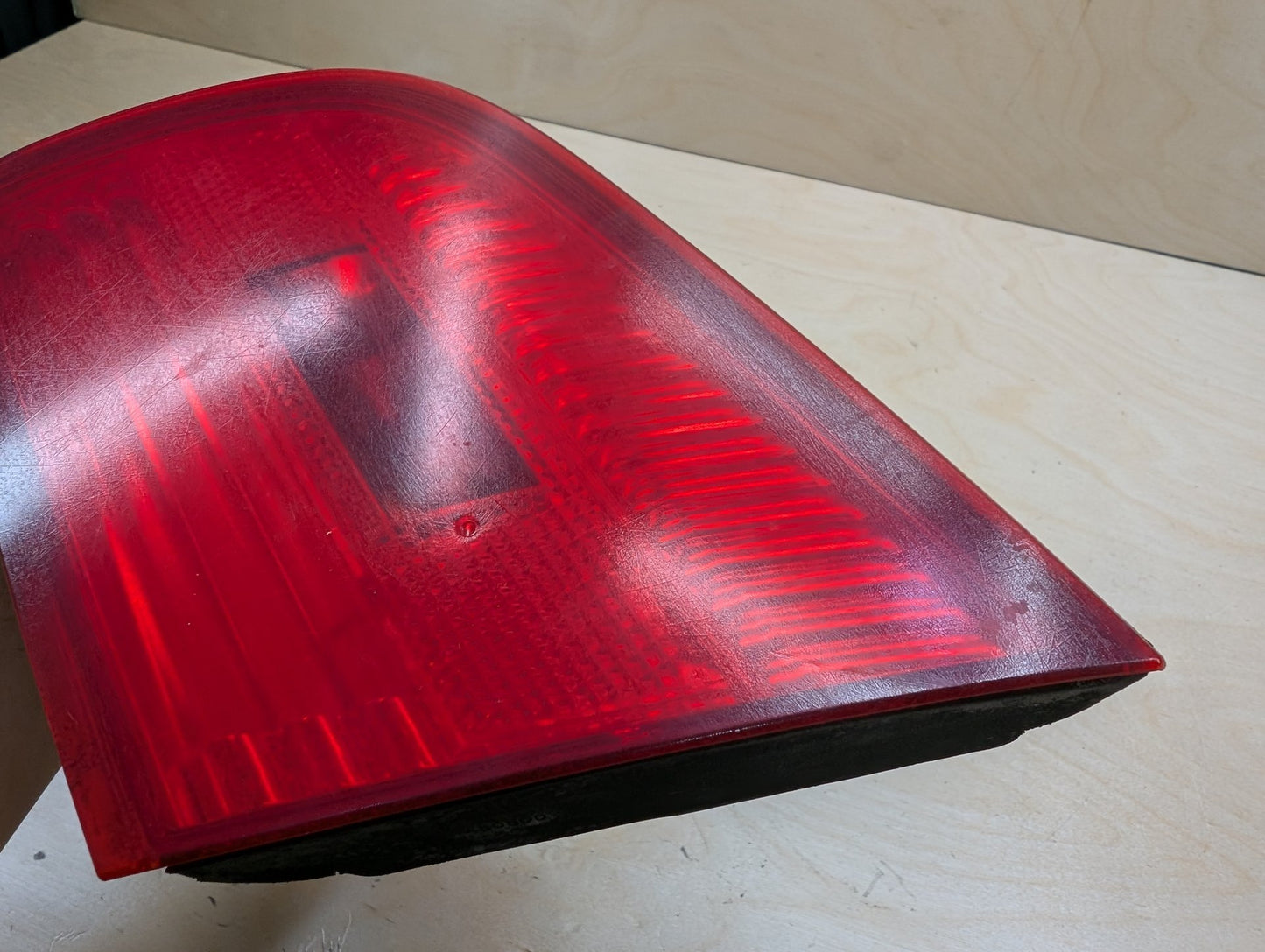 07-10 OEM BMW E93 328 335 M3 CONVERTIBLE Rear Right Passenger Inner Trunk Tail Light