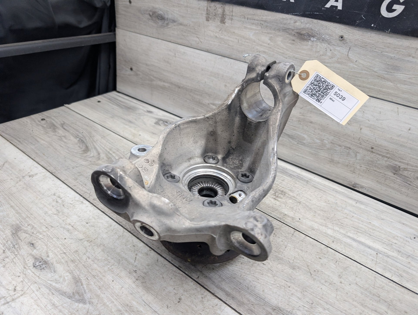 2014-2019 BMW F34 3 Series Front Left Driver Spindle Hub Carrier Knuckle OEM