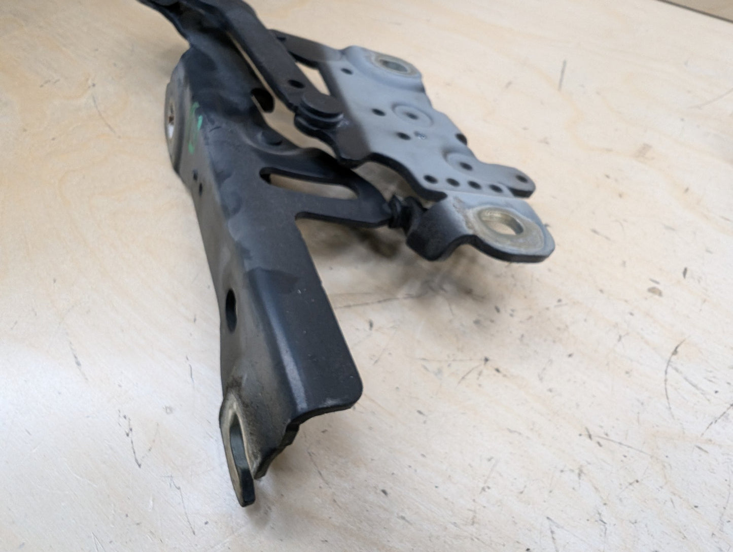 OEM BMW F22 F23 F30 F32 F33 F36 F80 F82 F83 F87 Left Right Side Hood Hinges PAIR