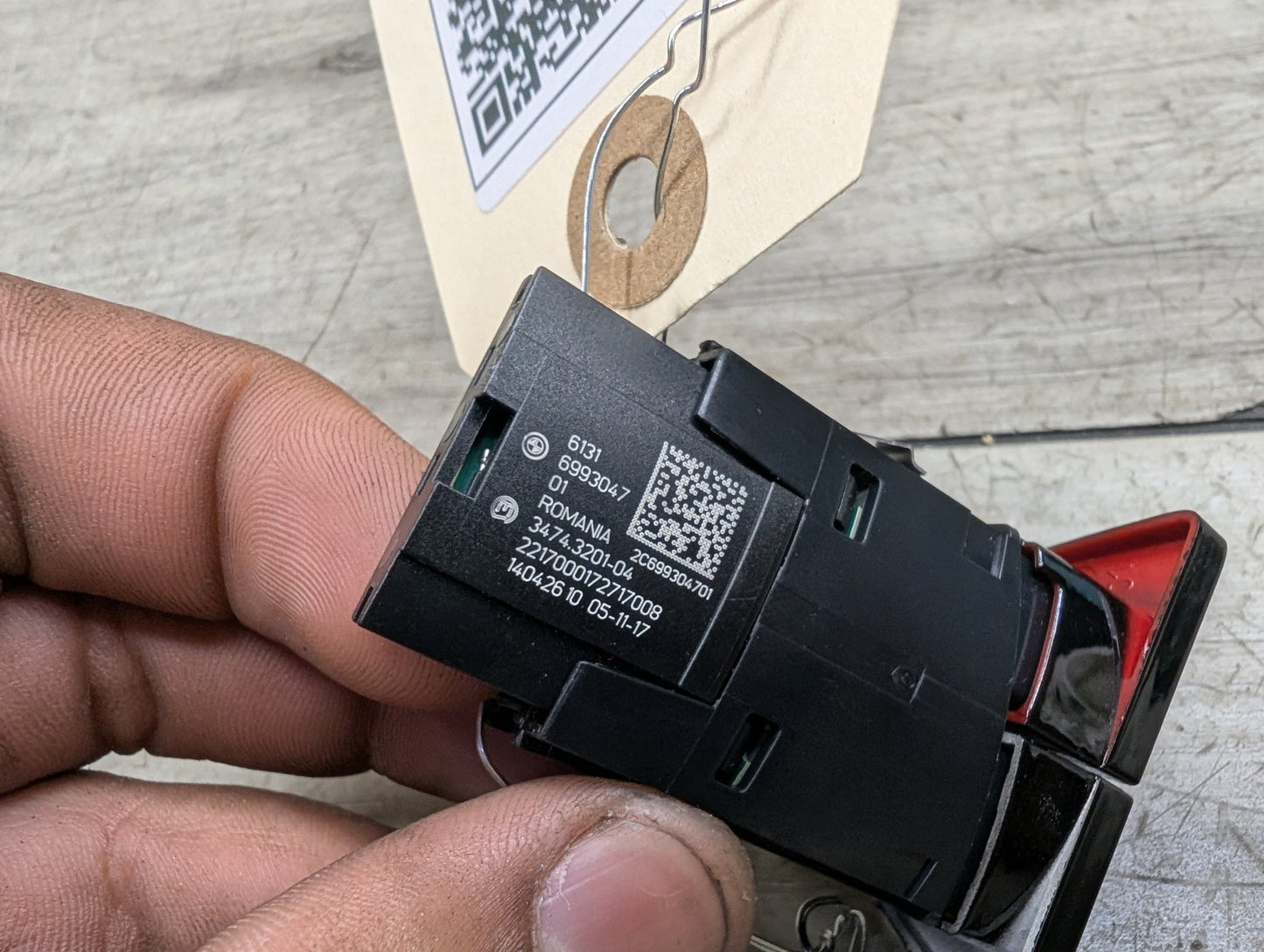 2017-2023 BMW 530i G30 Hazard Warning Switch 6993047