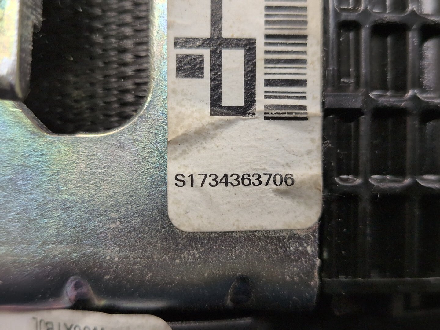 OEM BMW F15 F16 F85 X5 X6 Front Left Driver Seat Belt Seatbelt Retractor Black