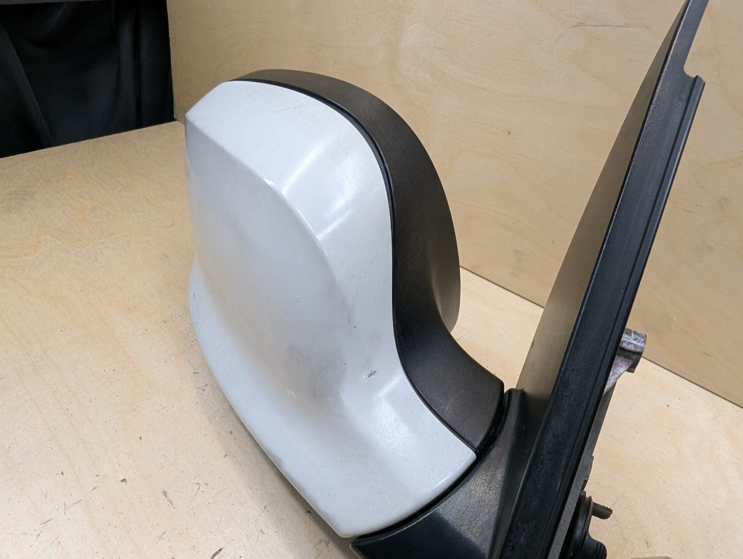 2011-2016 BMW X3 F25 Front Right Passenger Side Mirror Assembly 7205348
