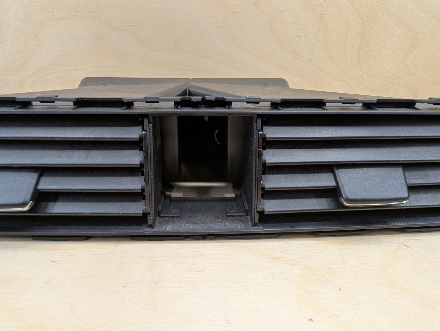 2007-2013 BMW 335i E93 Dashboard Dash Board Middle Center Air Vent 9151175