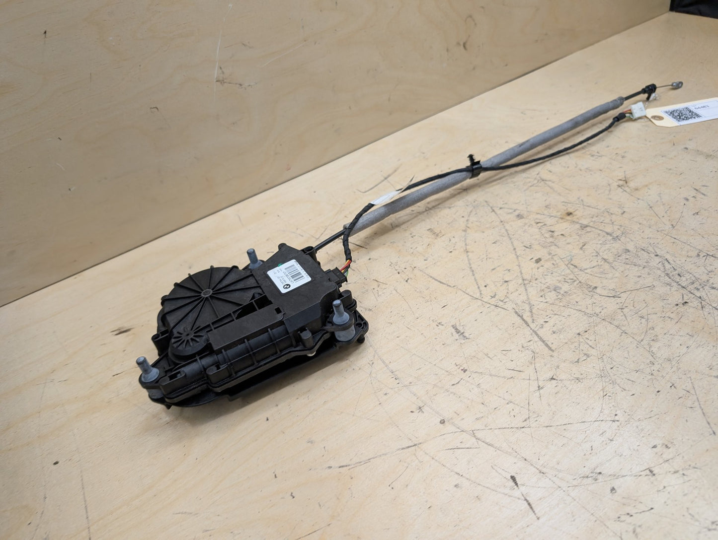 2016-2022 BMW 750i G12 Liftgate Trunk Lid Liftgate Lock Latch Actuator 7357097