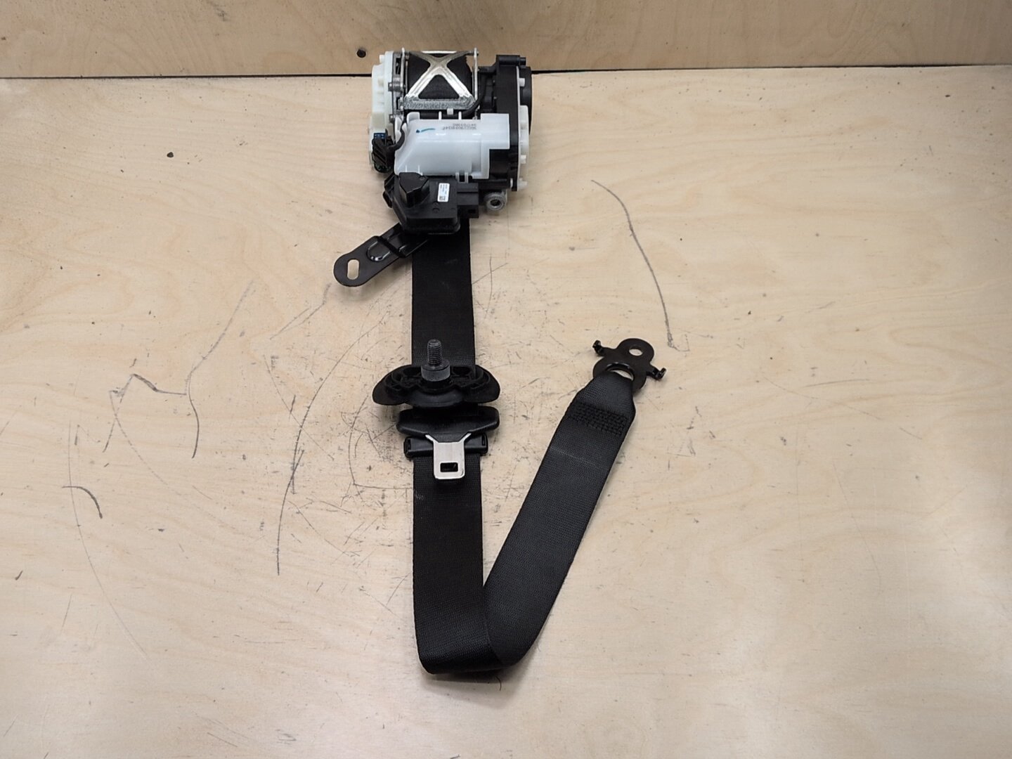 16-22 OEM BMW G11 G12 740 750 M760 Front Left Driver Seat Belt Retractor Black