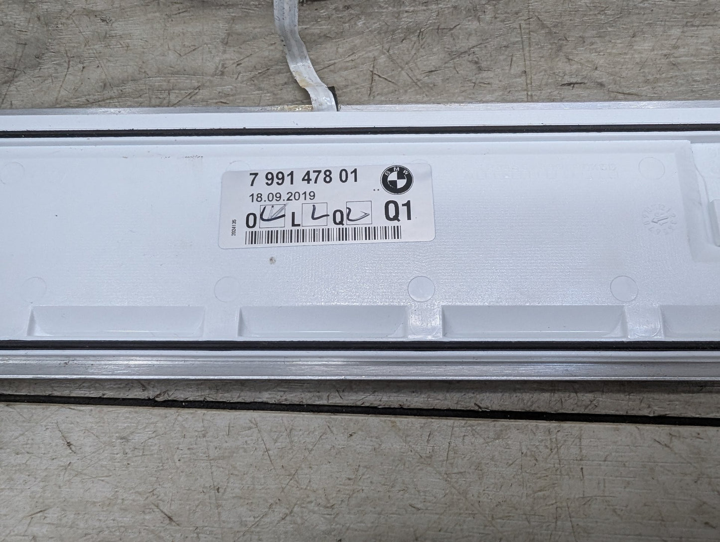 2016 BMW 750Li G12- Front Left or Right Door Sill Scuff Plate Entrance PN: 7991478