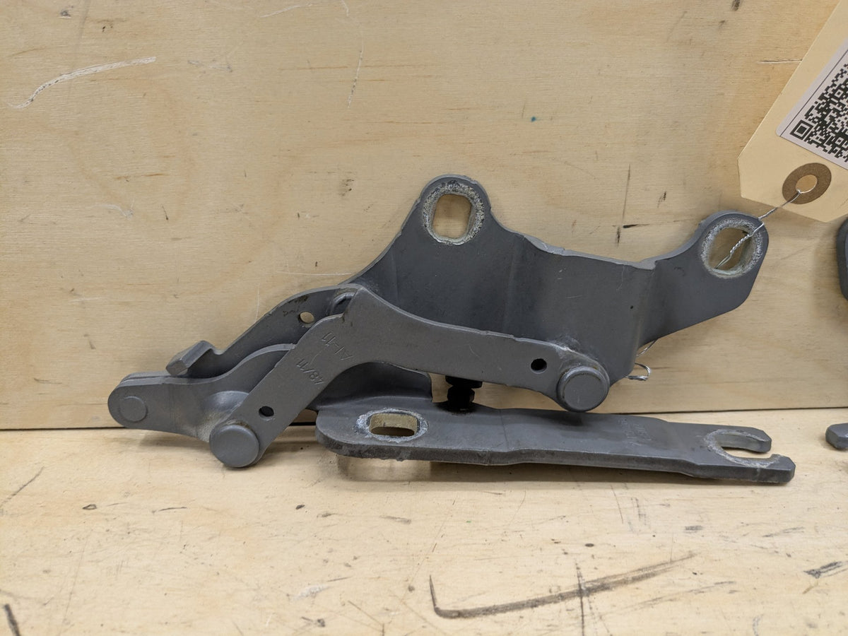2007-2013 BMW 328i E92 Hood Bonnet Hinges SET 7115264 OEM