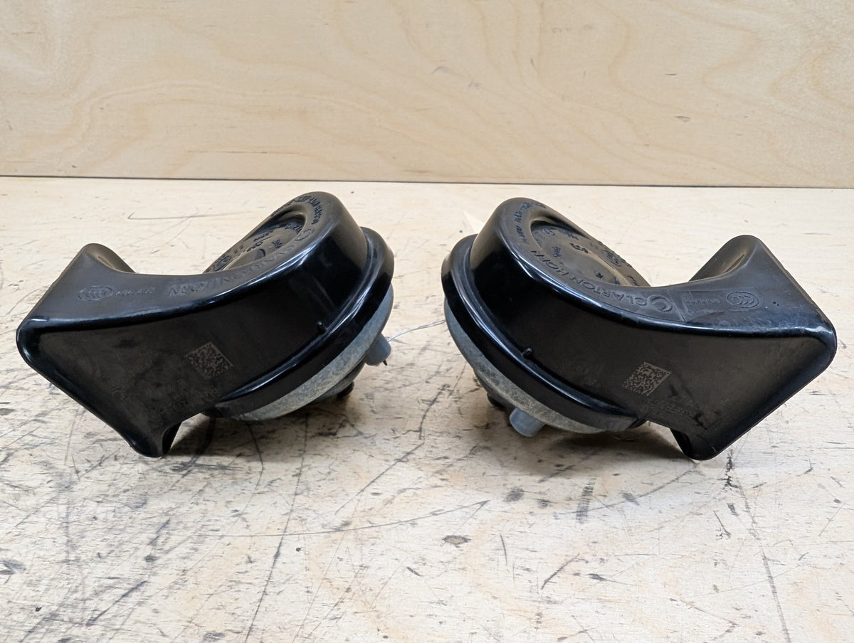 2010-2017 BMW 535i GT xDrive F07 Alarm Horns SET 7279781 OEM