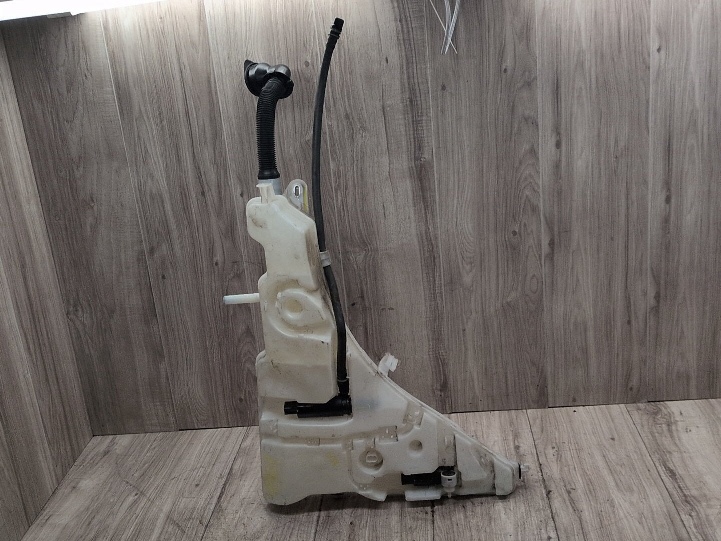 2014 - 2018 BMW X5 F85 Windshield Reservoir Tank Assembly 7292424 S63B44T2