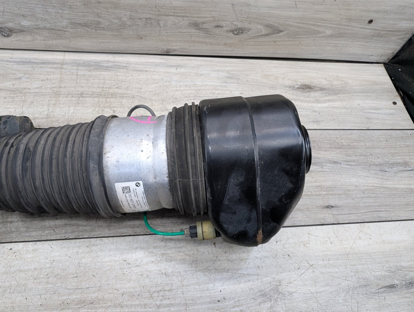 16-21 OEM BMW G12 750 AWD Front Left Driver Air Suspension Strut Shock