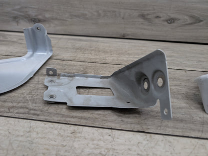 2019 - 2026 BMW X5 G05 Front Right Passenger Fender Brackets SET 7418220 B58B30M1