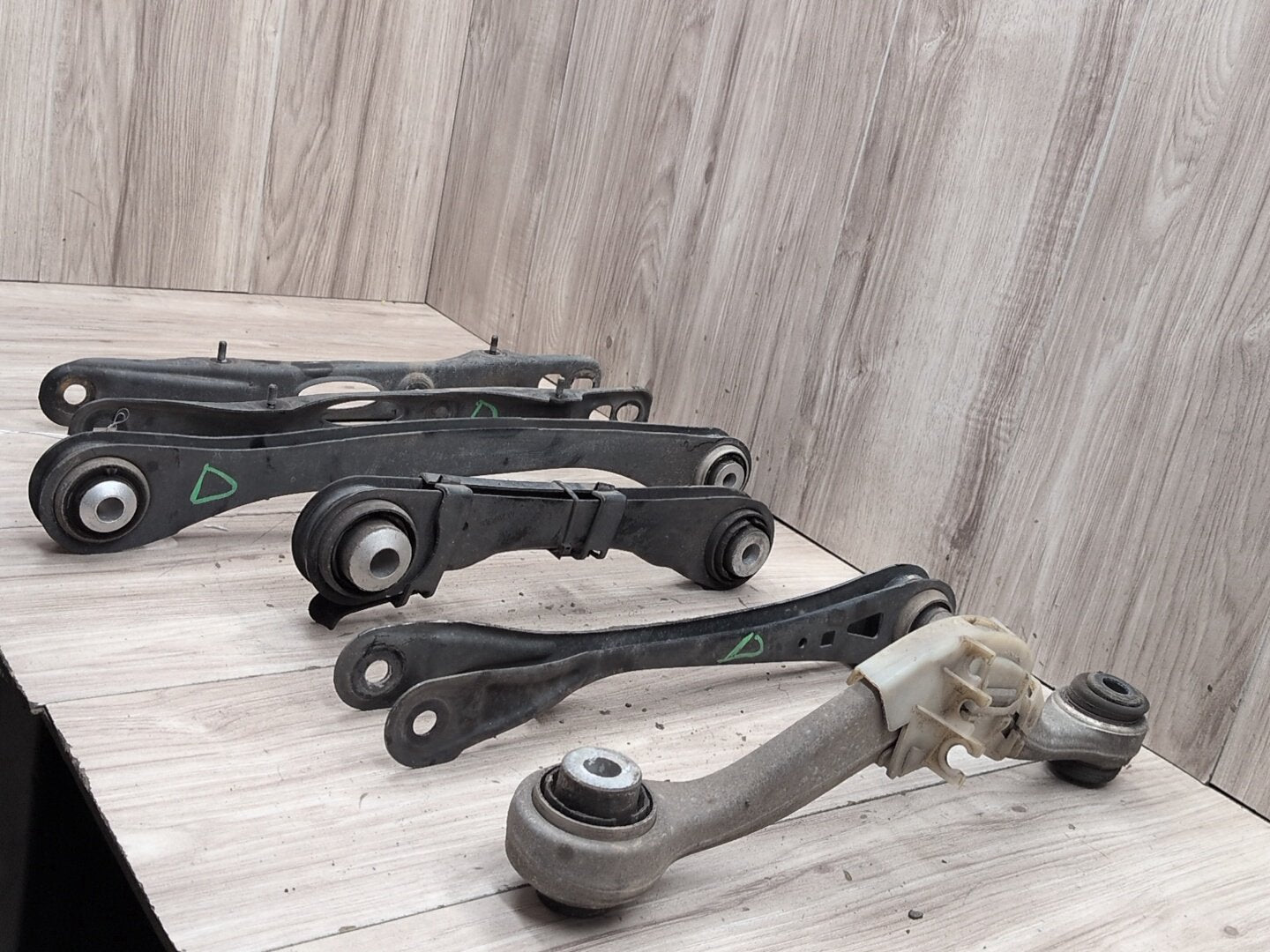 OEM BMW G11 G12 G14 G16 G30 Rear Left Driver Side Upper Lower Control Arm SET