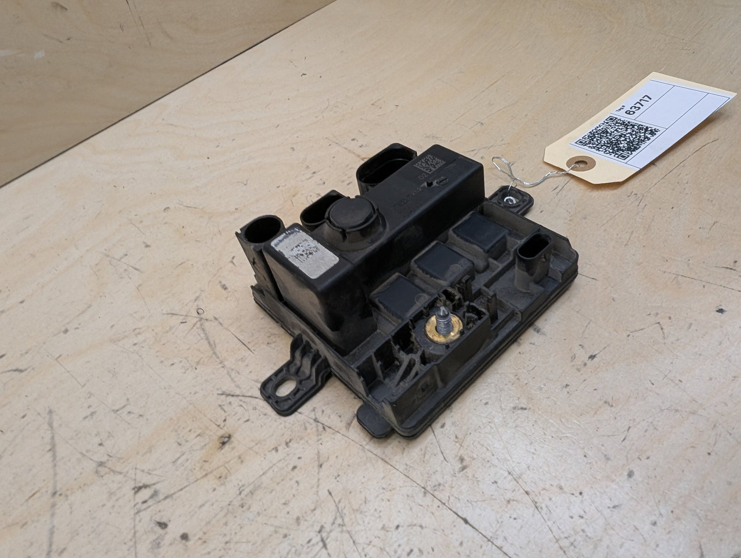 OEM BMW F10 F22 F30 F32 F33 F36 Integrated Power Supply Fuse Control Module N20