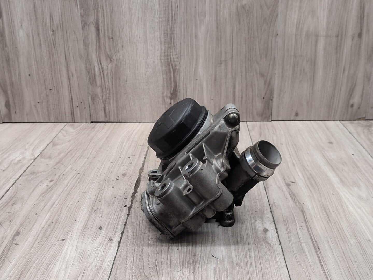 10-17 OEM BMW F01 F07 F10 F12 F25 X3 X4 N55 Engine Oil Filter Housing COOLER