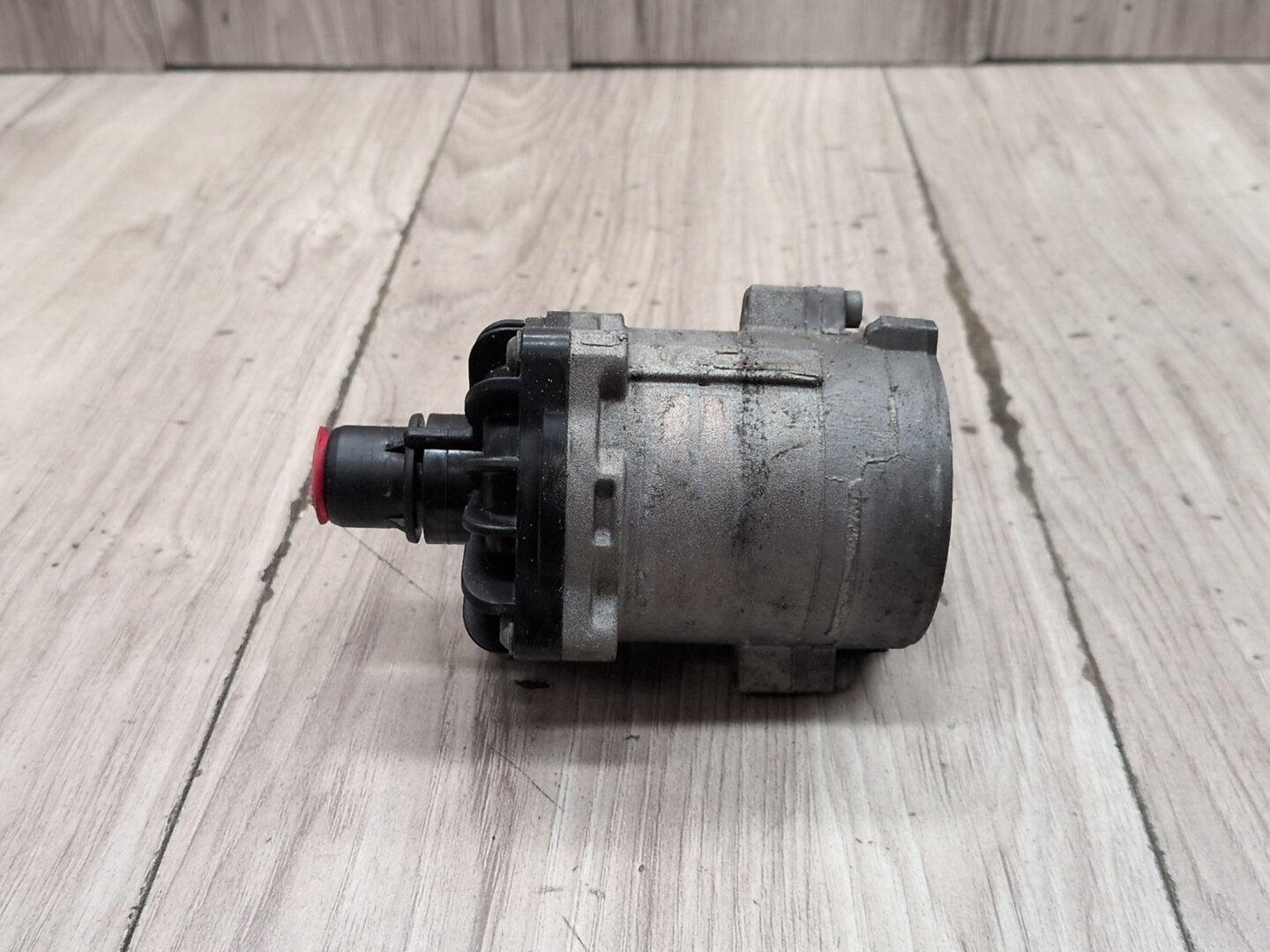 OEM BMW M5 M6 F10 F06 F12 F13 Radiator Auxiliary Water Pump S63 Engine