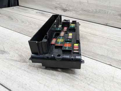 2011-2016 BMW 535i F10 Front Power Distribution Fuse Box 9210861