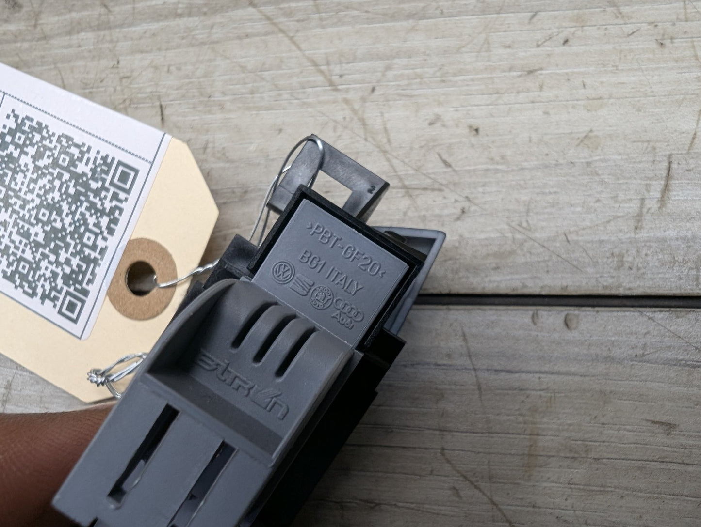 2008 - 2017 Audi S5 8T Front Left Driver Seat Memory Switch 8T0959769