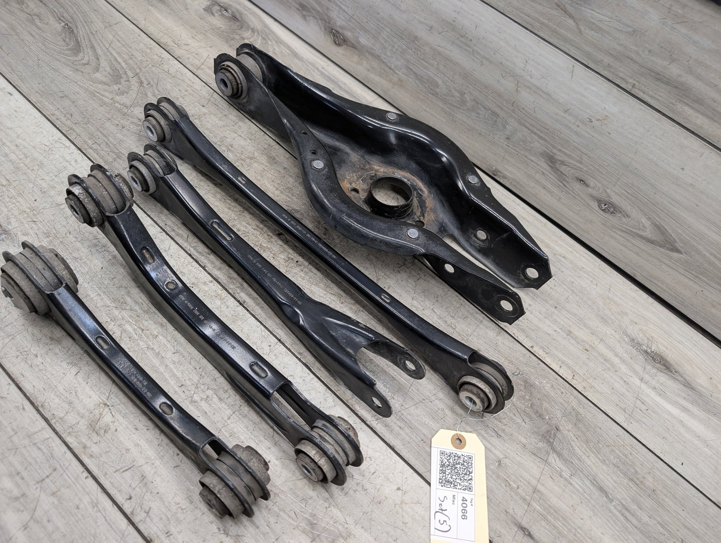 2019 - 2026 BMW 330i G20 Rear Right Passenger Control Arms SET 6867541 B46B20O1