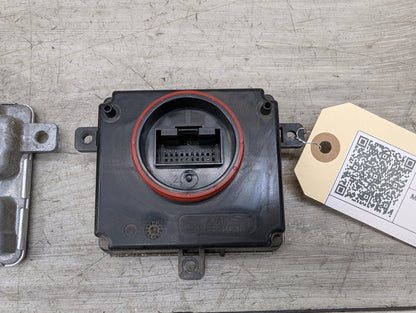 2008 - 2017 Audi S5 8T Front Right Passenger Headlight Ballast Module 8K0941597E